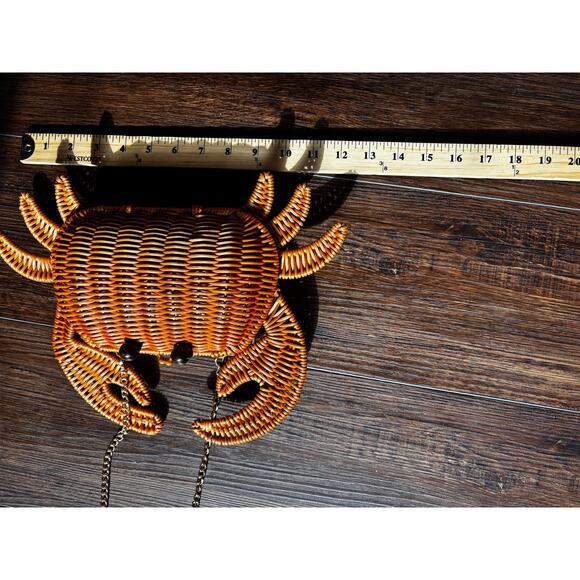 NWT Tommy Bahama Womens woven CrabShaped Wicker Handbag TikTok viral Coastal Fun - Picture 8 of 17